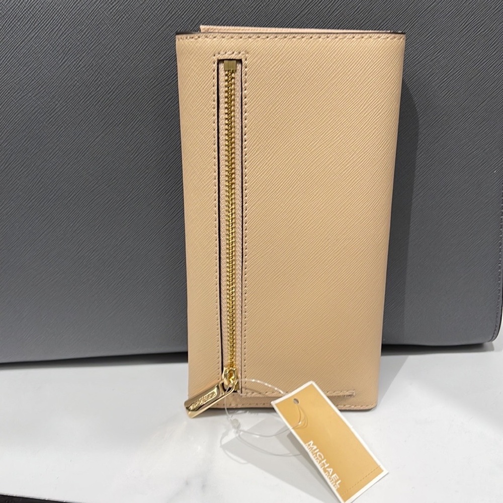 MICHAEL KORS JET SET TRAVEL LARGE TRIFOLD WALLET BUFF COLOR - Picture 8 of 16